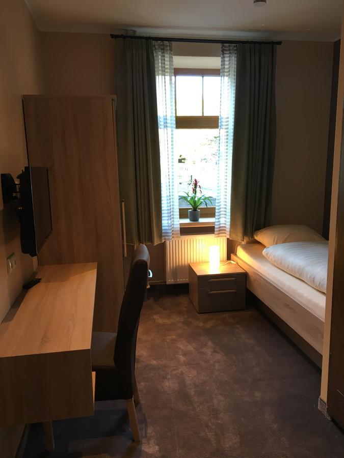 Dorfgasthof Schmitz Schalkenmehren Exteriör bild