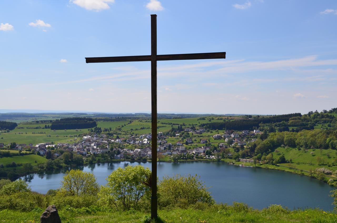 Dorfgasthof Schmitz Schalkenmehren Exteriör bild
